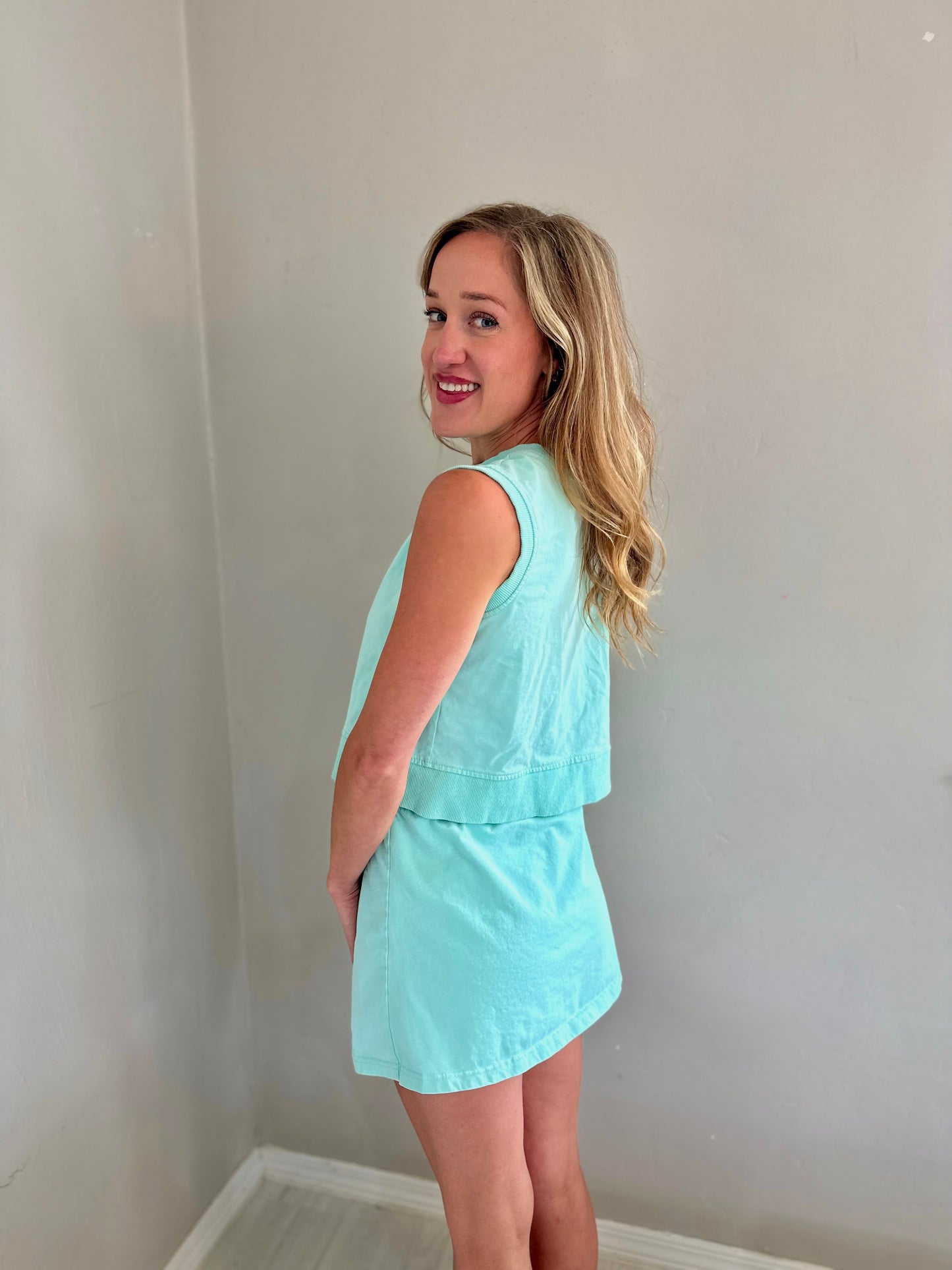 TEAL TWO PIECE HIGH WAISTED SKIRT & SLEEVELESS TOP SET