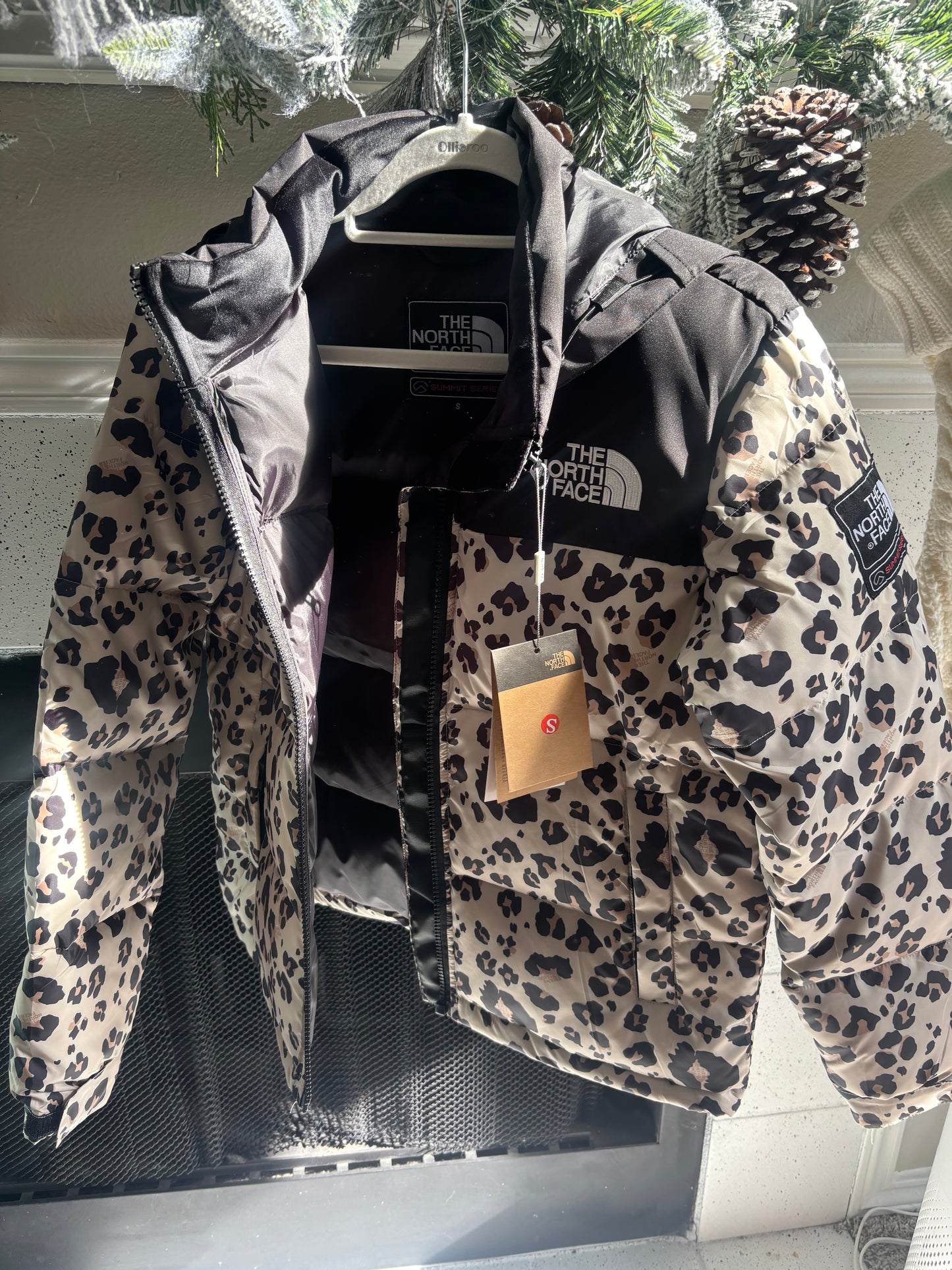NORTH F PUFFER JACKET SIZE SMALL NEW WITHOUT TAGS