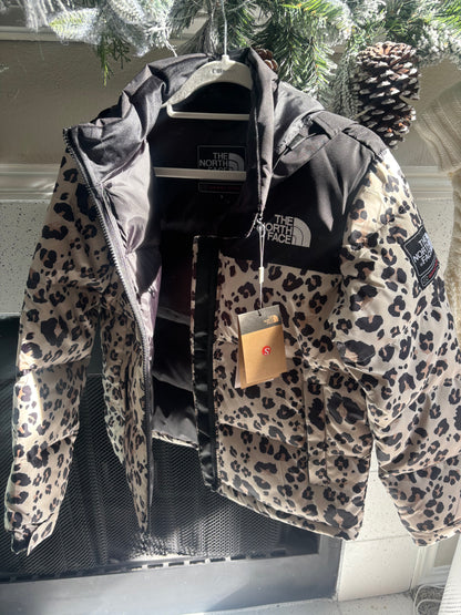 NORTH F PUFFER JACKET SIZE SMALL NEW WITHOUT TAGS
